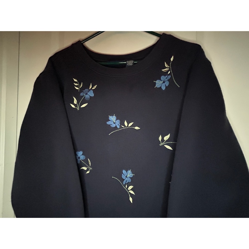 Vintage Denim & Co. Floral Flowers Embroidery Navy Blue Crewneck‎ Sweatshirt